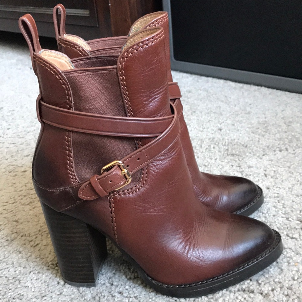 Women’s shoes